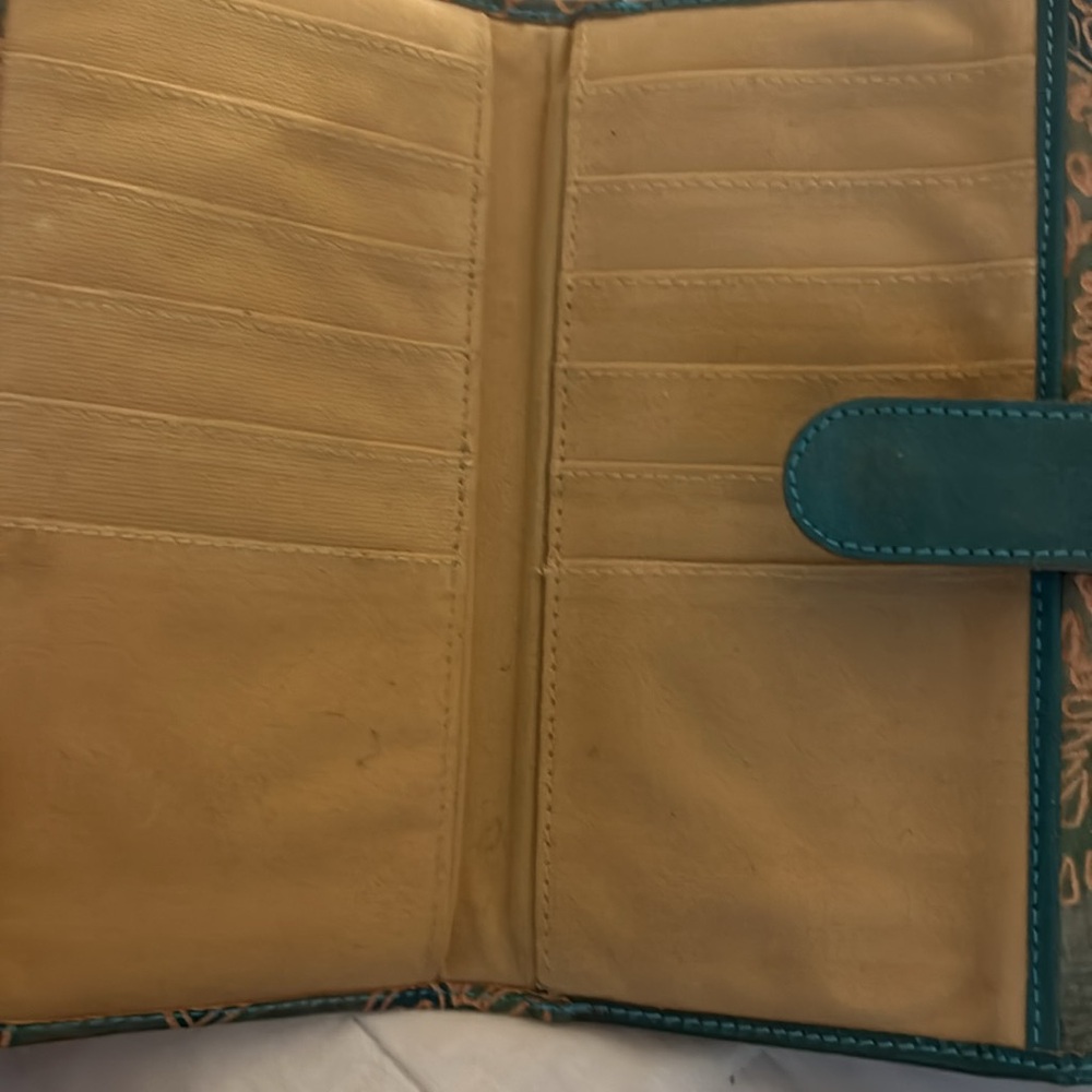 Wallet - Picture 2 of 4